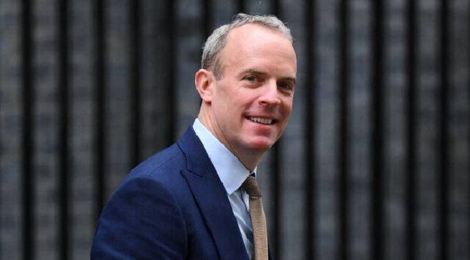 Renuncia vice primer ministro de Reino Unido tras acusaciones de acoso laboral