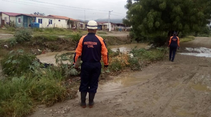 Reportan 56 viviendas inundadas por lluvias en Lara