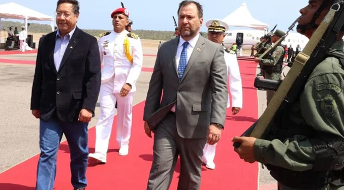 Llega a Venezuela el presidente de Bolivia Luis Arce