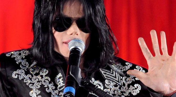 Productor de la película de Michael Jackson niega que estén intentando limpiar la imagen del cantante