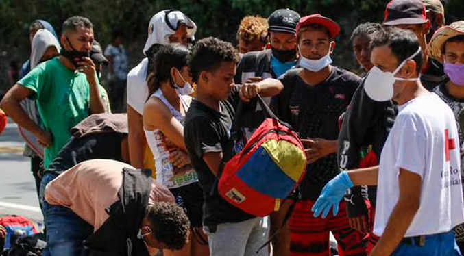 Cientos de venezolanos aseguran que fueron despedidos en Trinidad y Tobago por visas