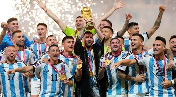 Argentina regresa a la cima de la jerarquía del fútbol después de seis años