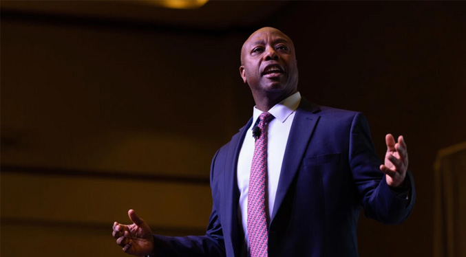 Republicano Tim Scott da un paso hacia candidatura a elecciones en EEUU