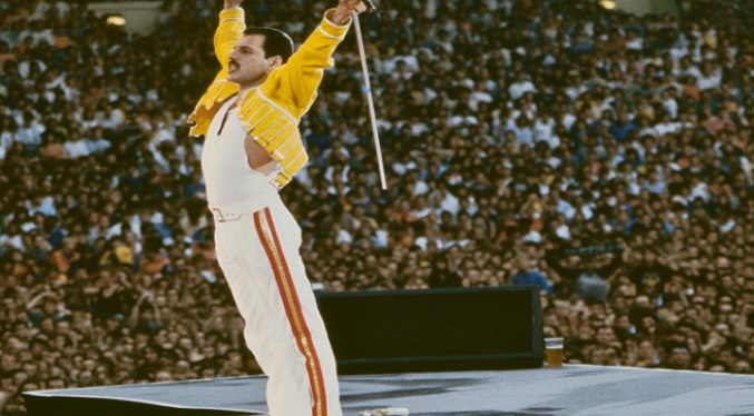 Subastarán artículos personales de Freddie Mercury en septiembre