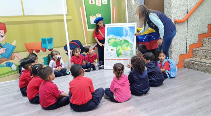 Ministerio de Educación lanza la campaña «El Esequibo es nuestro» en las escuelas del país