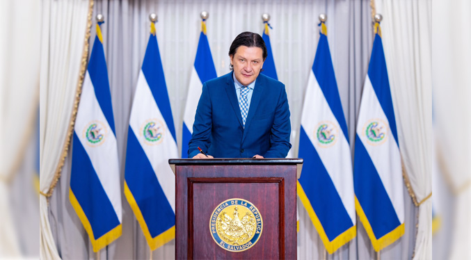 Bukele nombra al colombiano Andrés Guzmán comisionado presidencial para derechos humanos