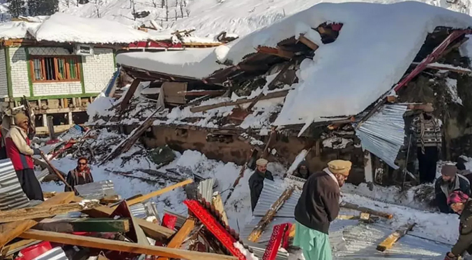 Al menos nueve personas mueren por una avalancha al norte de Pakistán