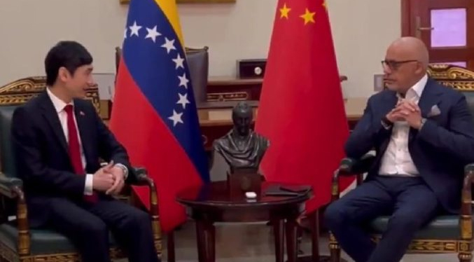 Venezuela revisa con China agenda bilateral parlamentaria