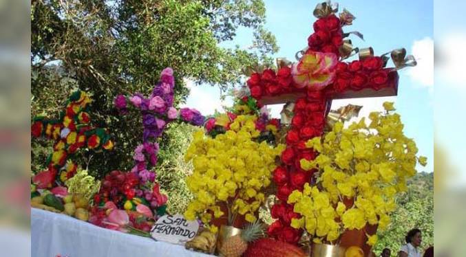 En Aragua celebran hoy el tradicional Velorio de la Cruz de Mayo