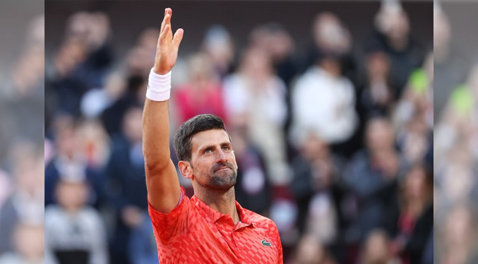 Djokovic supera con solvencia su debut en Roland Garros