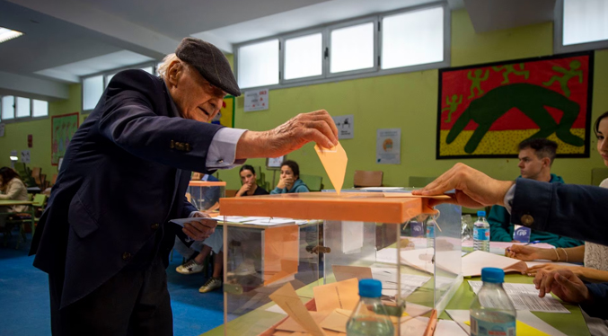Cierran los colegios electorales para las municipales y regionales en España