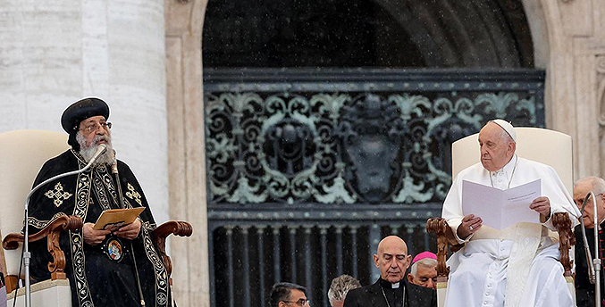 Inédita audiencia general en el Vaticano con el papa Francisco y el líder copto