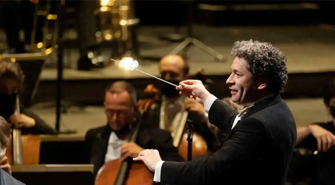 Gustavo Dudamel renuncia a la Ópera de París por motivos personales