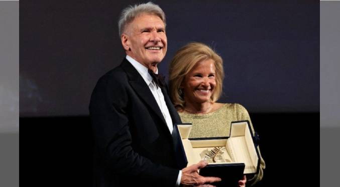Harrison Ford recibe una Palma de Oro de honor por sorpresa en Cannes