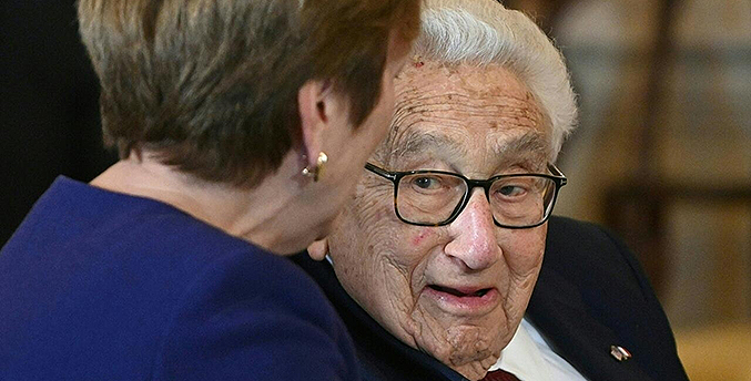 A sus 100 años, Henry Kissinger aún genera controversia