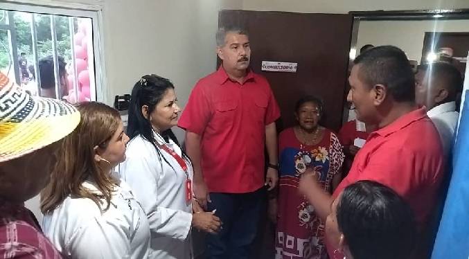 Luis Caldera pone en servicio el Consultorio Médico Popular Los Caballos