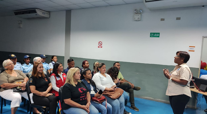 SENADES Zulia realiza el conversatorio Mujeres Juntas por la Paz y la Vida