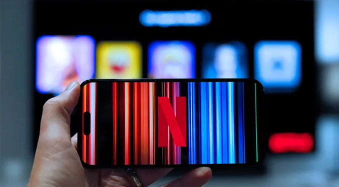 Netflix comienza a cobrar por compartir cuentas en EEUU