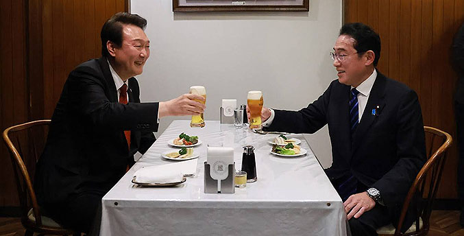 Primer ministro japonés anuncia visita a Corea del Sur