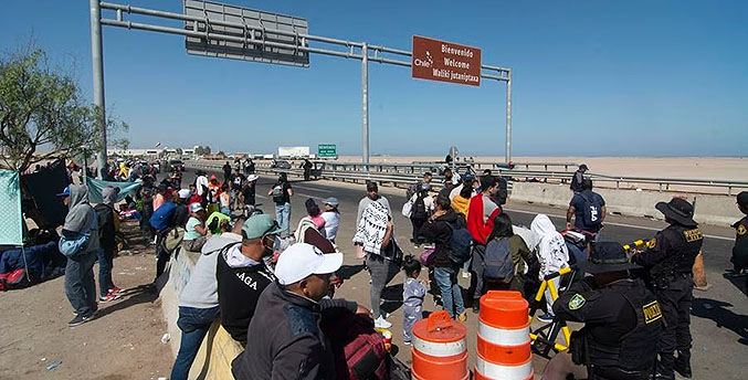 Aumenta la cantidad de migrantes entre Perú y Chile tras el vuelo de repatriación de Venezuela