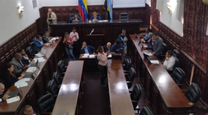 Clezulia califica de “Trauma salarial” el no incremento del sueldo mínimo en Venezuela