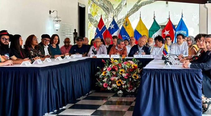Prolongan diálogo de paz entre el Gobierno de Colombia y el ELN