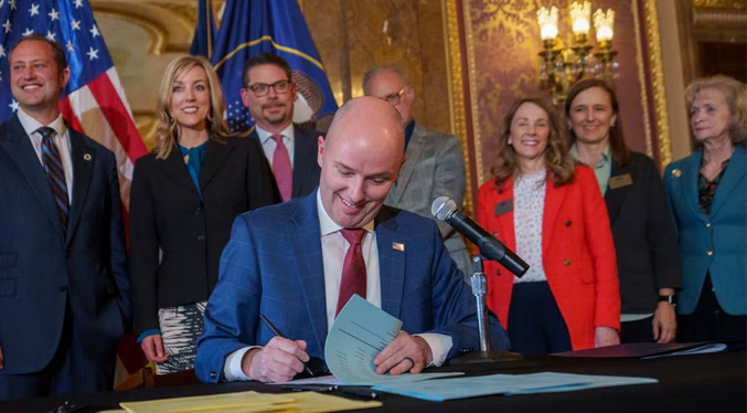 Utah firma ley que permite a inmigrantes ejercer sus carreras profesionales