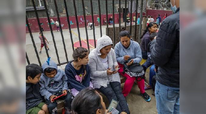 Migrantes llenan albergues en Tijuana tras fin de Título 42