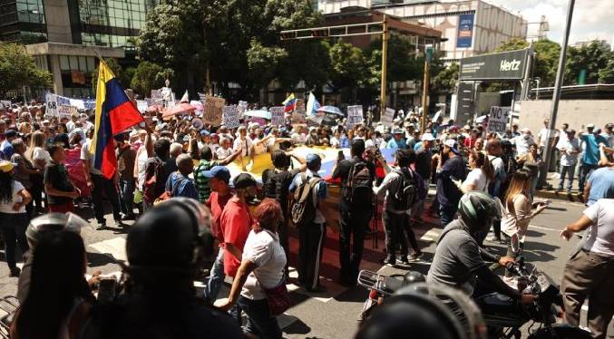 Trabajadores protestan en Caracas para exigir mejores condiciones laborales