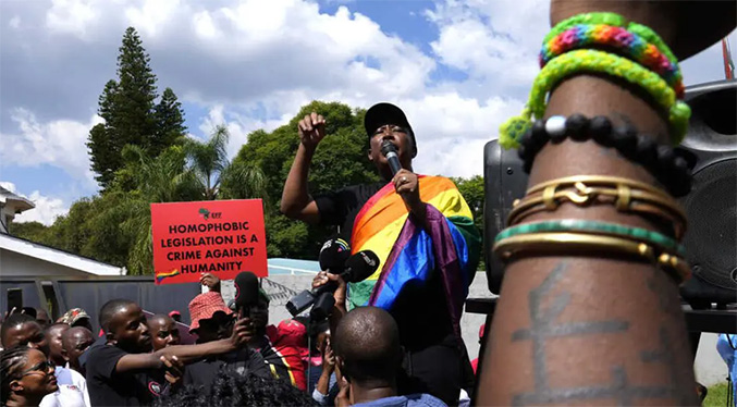 Uganda aprueba una de las leyes más duras del mundo contra homosexuales