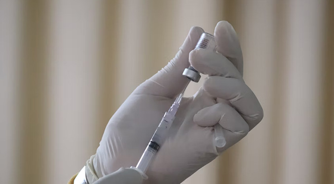 Vacunas anticovid podrían integrarse en los programas de vacunación rutinaria
