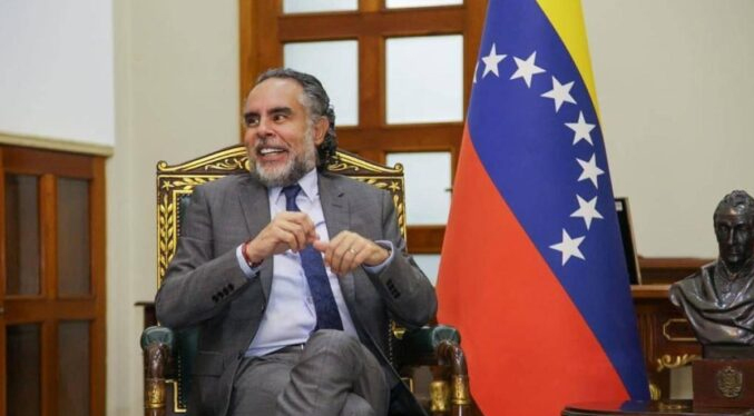 Armando Benedetti seguirá siendo embajador en Venezuela hasta el 19-J