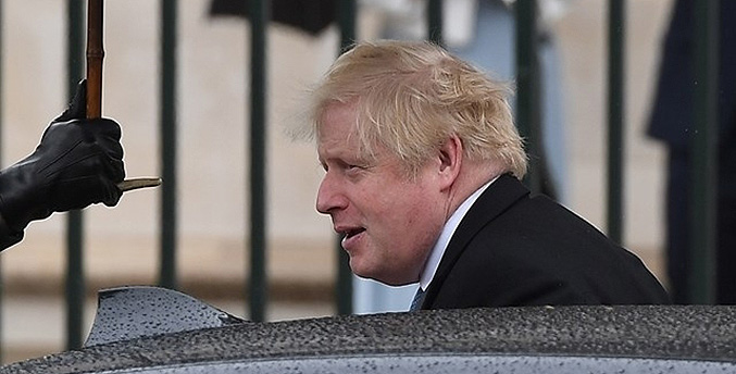 Atrapado por el «partygate», exlíder británico Boris Johnson deja el Parlamento