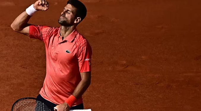 Djokovic es el primer finalista de Roland Garros tras derrotar a Alcaraz