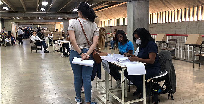 Mesas electorales de la UCV permanecerán abiertas hasta las 7.00 de la noche si no hay gente en cola