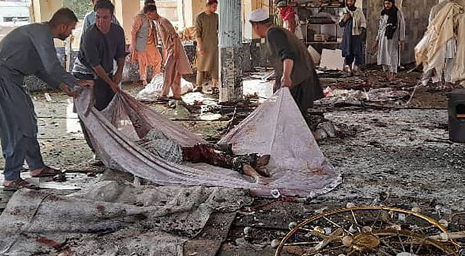 Al menos 10 muertos deja explosión en una mezquita en Afganistán