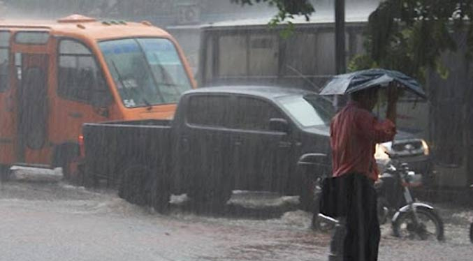 Inameh pronostica lluvias con descargas eléctricas en varios estados del país