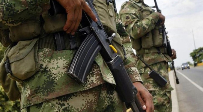 Asesinan a dos militares en Colombia