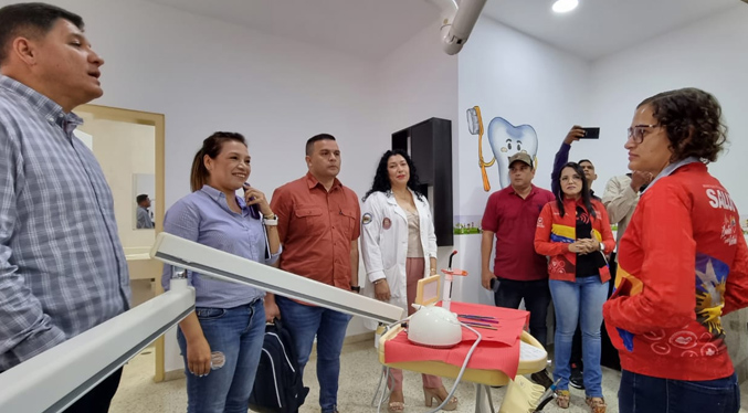 Ministra de Salud supervisa obras ejecutadas en la Maternidad Castillo Plaza