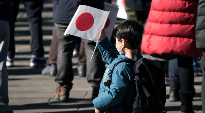 Japón invertirá 25.000 millones de dólares en promover la natalidad