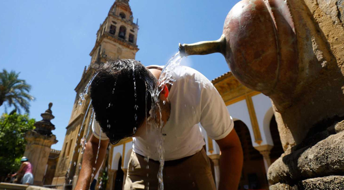 Ola de calor en España podría superar los 44 grados