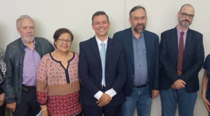 El copeyano Roberto Enríquez oficializa su inscripción para la Primaria