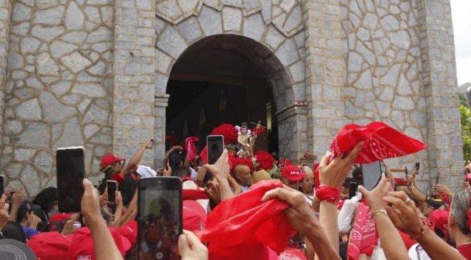 Tambores retumbaron en Naiguatá para celebrar la fe en San Juan Bautista