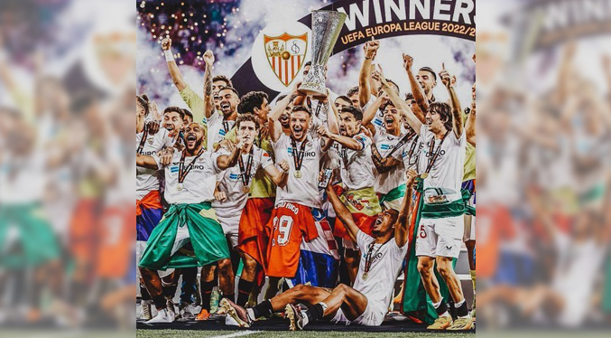 El título europeo del Sevilla atenúa el declive del fútbol español