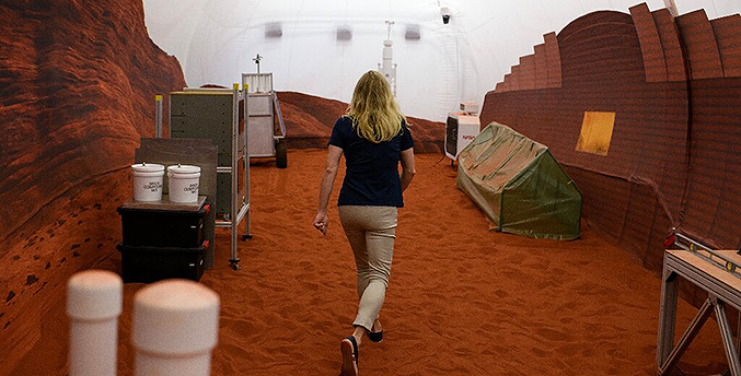 La Nasa inicia la misión por la que cuatro personas pasarán un año en una simulación de Marte