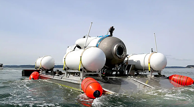 Submarino turístico desaparecido se habría quedado sin oxígeno