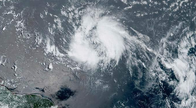 Tormenta tropical Cindy sigue los pasos de Bret hacia las Antillas Menores