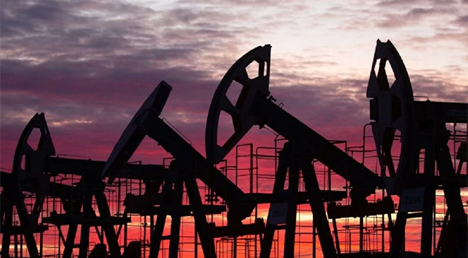 OPEP+ extiende el recorte de su bombeo hasta finales de 2024