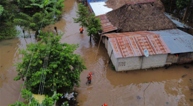 Alcalde de una ciudad brasileña pide a la población abandonar sus casas por un ciclón