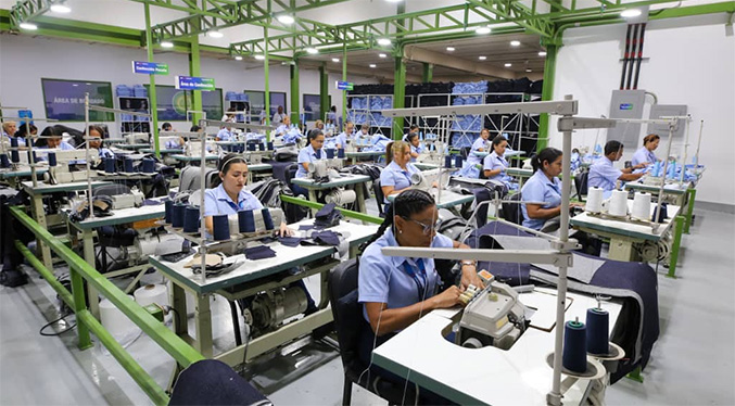 Inauguran Centro Textil de Corpoelec en Caracas